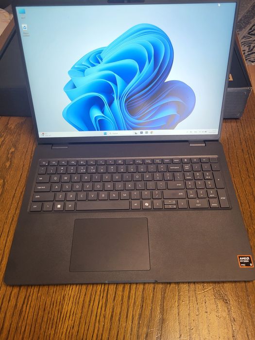 Laptop Dell Pro 16 (PC16255) | 16GB RAM DDR5 | 1TB SSD NVMe | garanție 2028