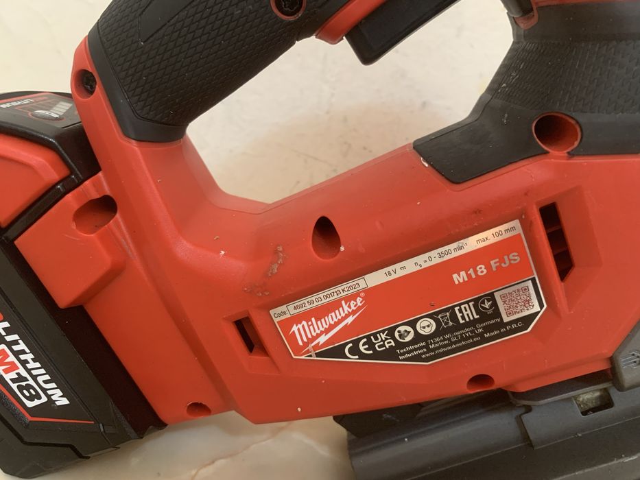 Milwaukee M18 FJS pendular