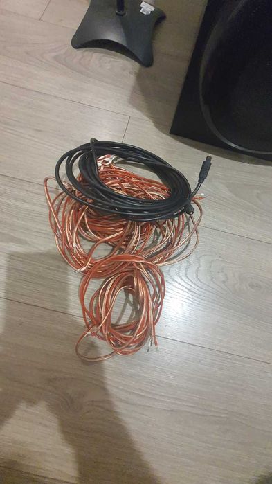 Sistem Logitech Z906 5.1 + set 5 sateliți extra + 2 stative –  OFERTĂ