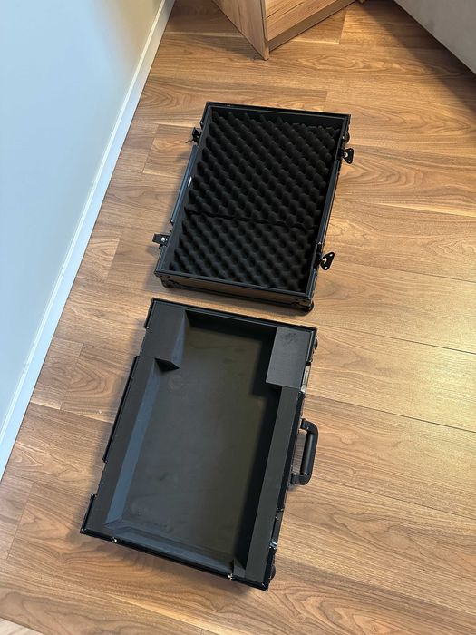Flight Case Denon SC6000 noi !