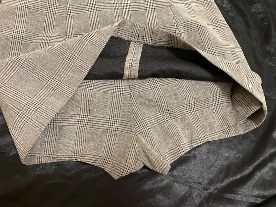 Къса пола на Bershka