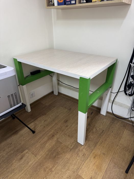 Стол письменный