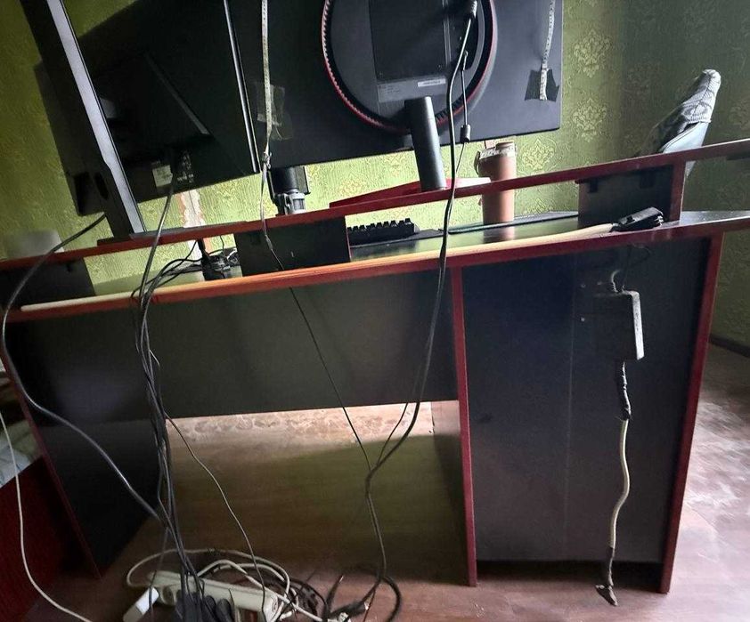 Продаётся только СТОЛ