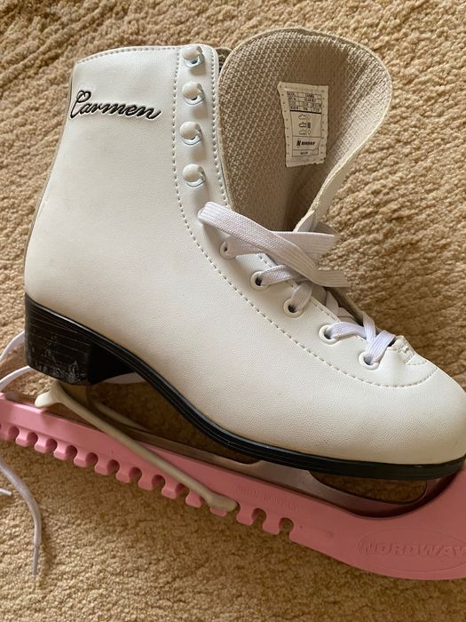Коньки женские белые