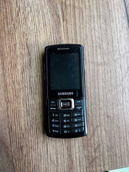 Samsung C5212 (DUOS) – Ретро телефон с 2 СИМ карти за части/колекция