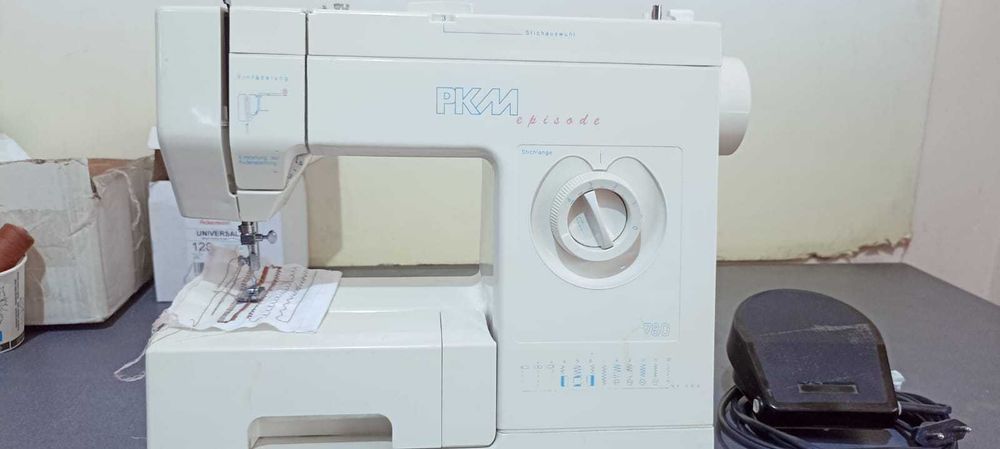 Masina de cusut PKM