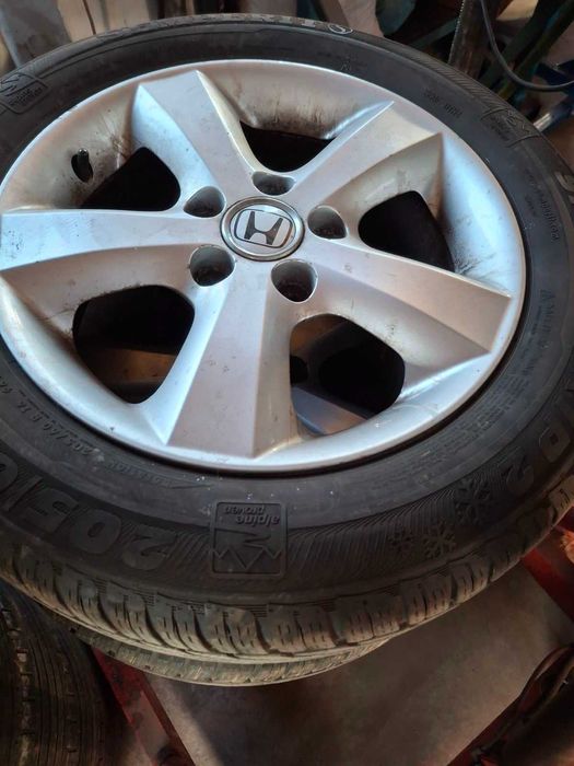 днати с гуми 16 (205/60/16) HONDA, TOYOTA