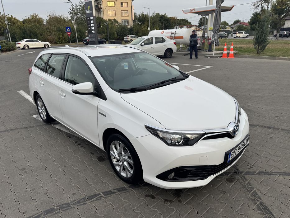 TOYOTA Auris 2015 — imagine 2