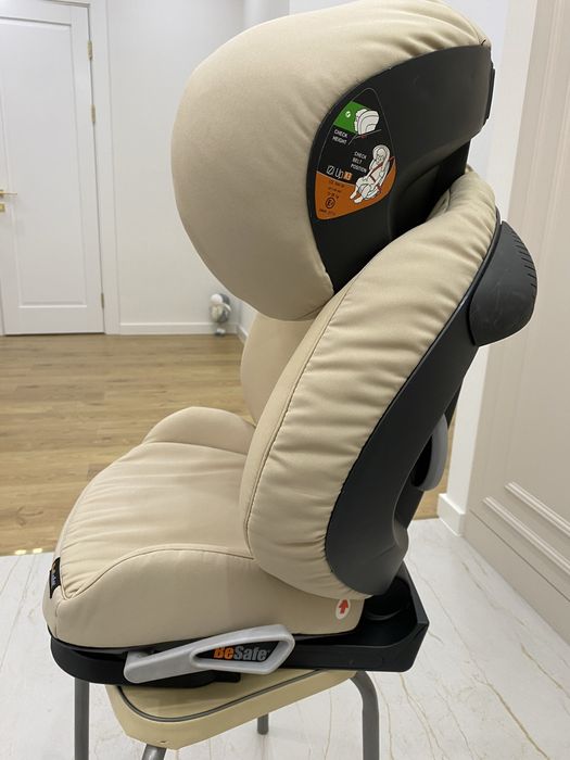 Продам автокресло Besafe