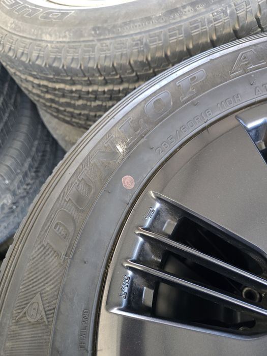 4 Броя 265/60/18 Dunlop 2x6,8mm 2x6,5mm