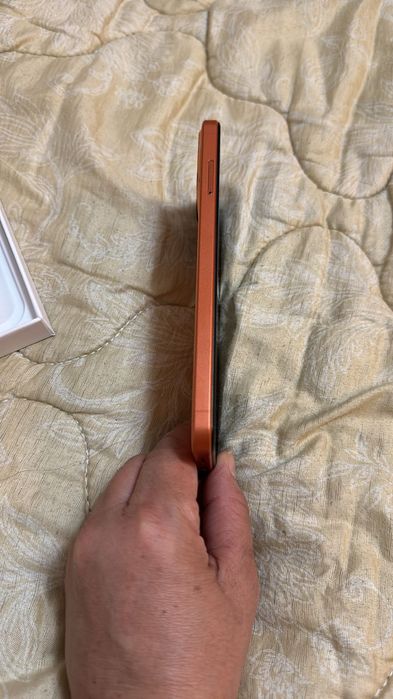 Продам телефон с часами в комплекте