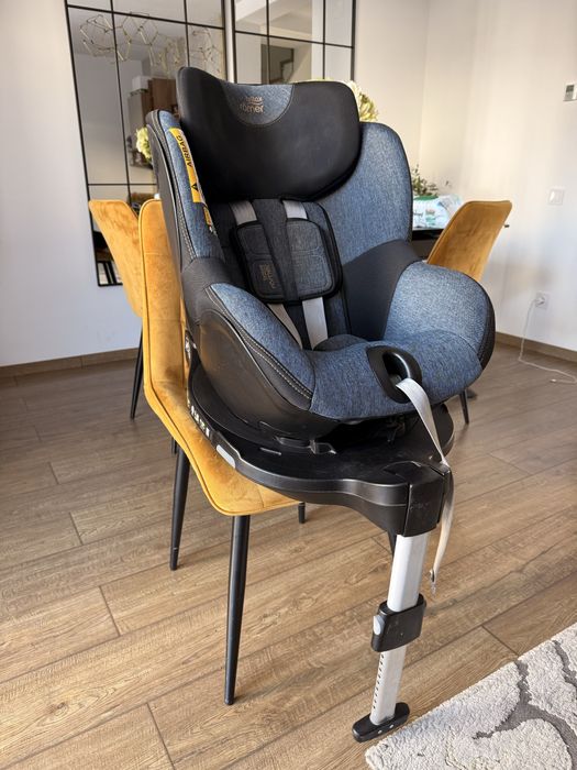 Scaun auto rotativ pentru copii Britax Romer Dualfix I-Size