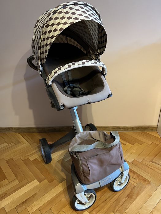 Stokke Explory V4 + комплект аксесоари