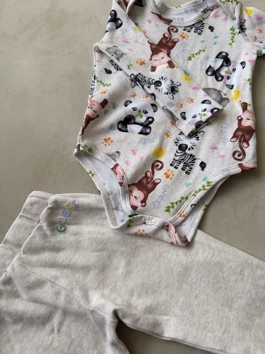 Комплект за бебе GUESS 12м