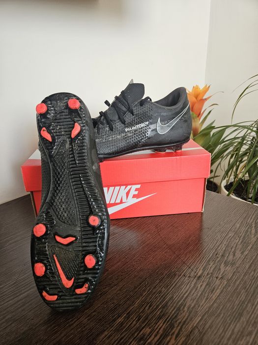 Ghete fotbal Nike Phantom