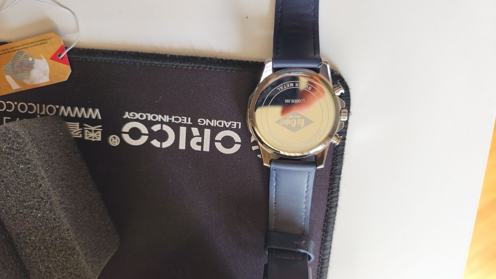 Продавам мъжки ръчен часовник Lee Cooper