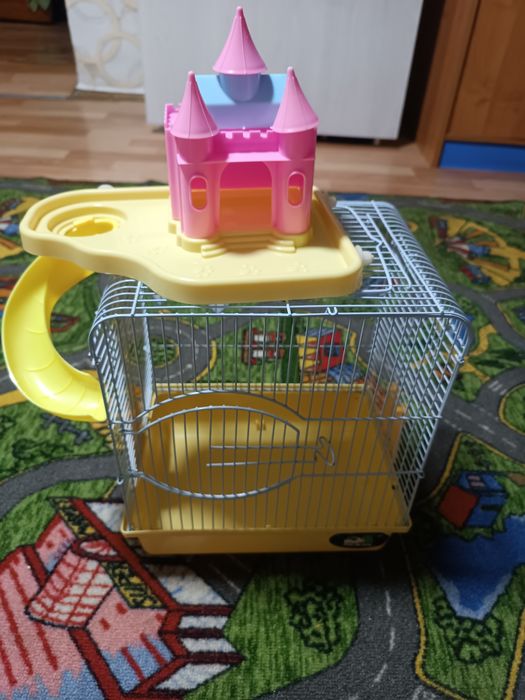 Продам клетка вмести с домиком