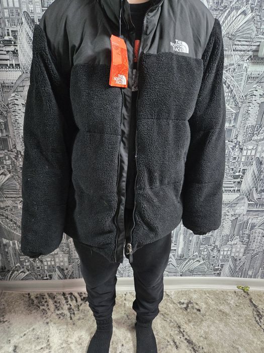 Продам зимние куртки