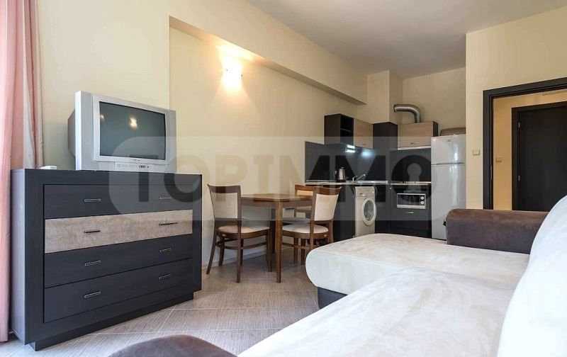 Продава се Двустаен апартамент в к.к. Златни пясъци - 55 кв.м за 1455 €/кв.м - Снимка #3