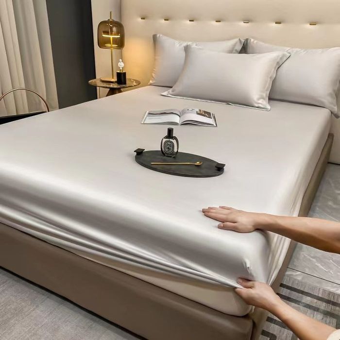 Простыни на резинке, продаются 100% хлопок супер сатин.