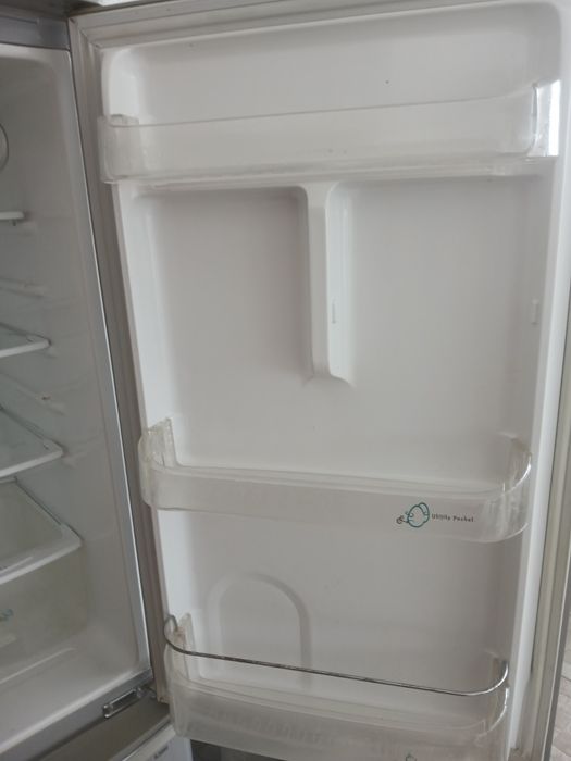 Холодильник SAMSUNG