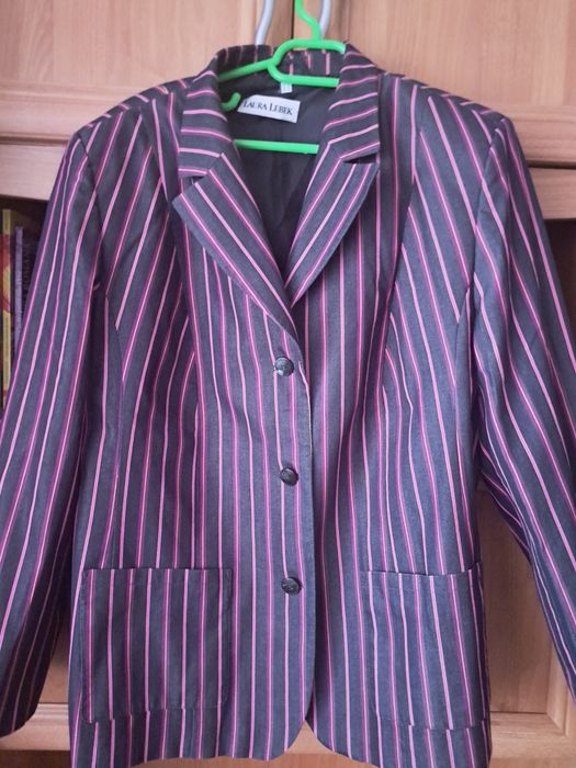 Vind sacou dama ,stare perfecta