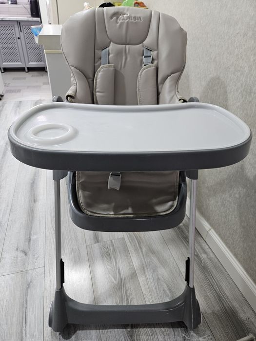 Стол для кормления