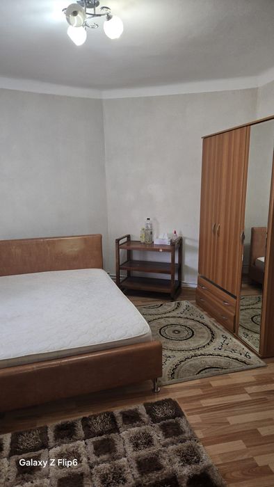 Vând casă familială