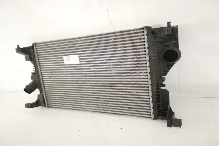 Оригинален Воден Радиатор В Добро Състояние / Original Voden Radiator