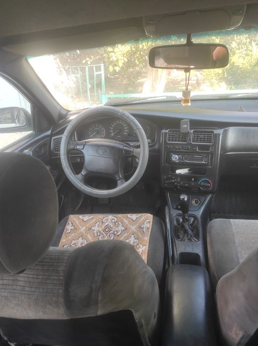 Продам Тойоту карина е