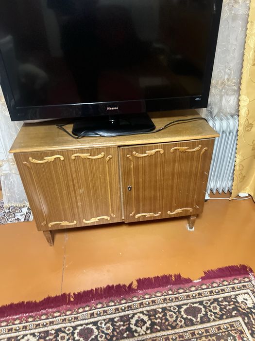 Проодам гарнитур шкафы для гостинной