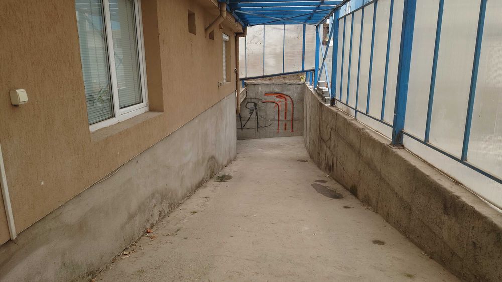 Подземен гараж в центъра на гр. Русе