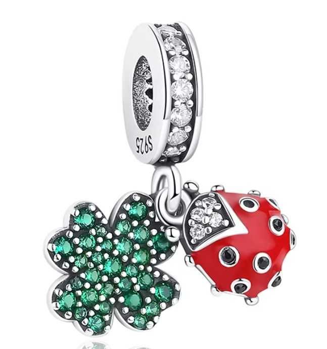 Colectie charmuri Lucky