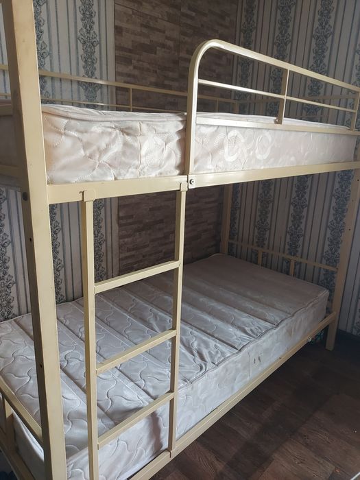 Двухъярусная кровать