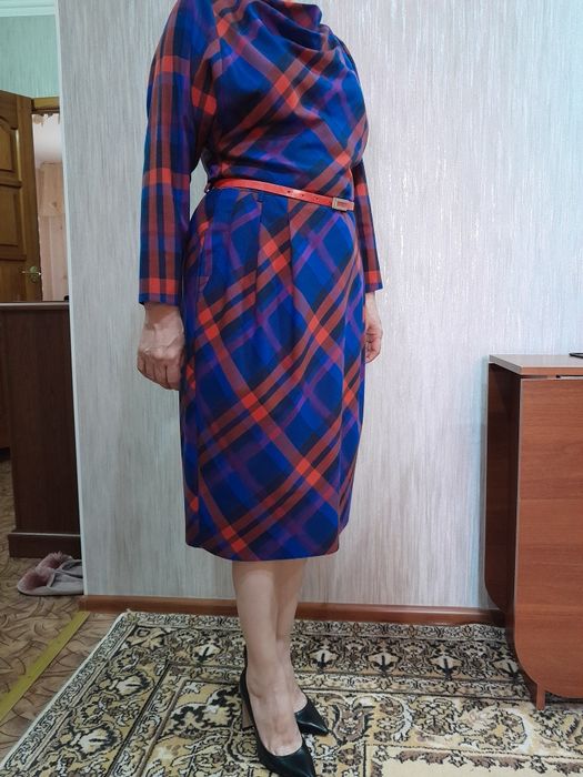 Платье женское в клетку.