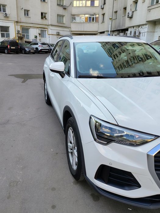 Vând Audi Q3 hibrid
