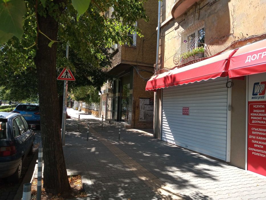 Дава се под наем Магазин в София, Център - 63 кв.м за 1280 € - Снимка #1