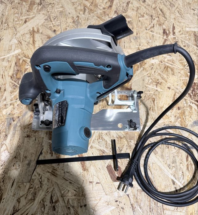 Циркулярная пила Makita оригинал!