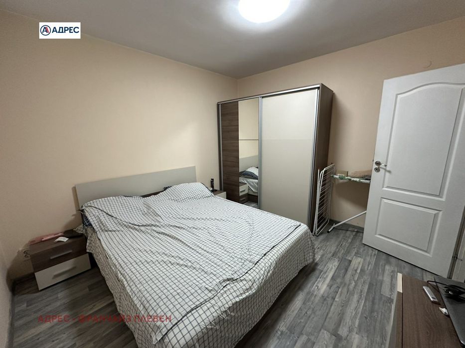 Продава се Едностаен апартамент в Плевен, Широк център - 50 кв.м за 2200 €/кв.м - Снимка #4