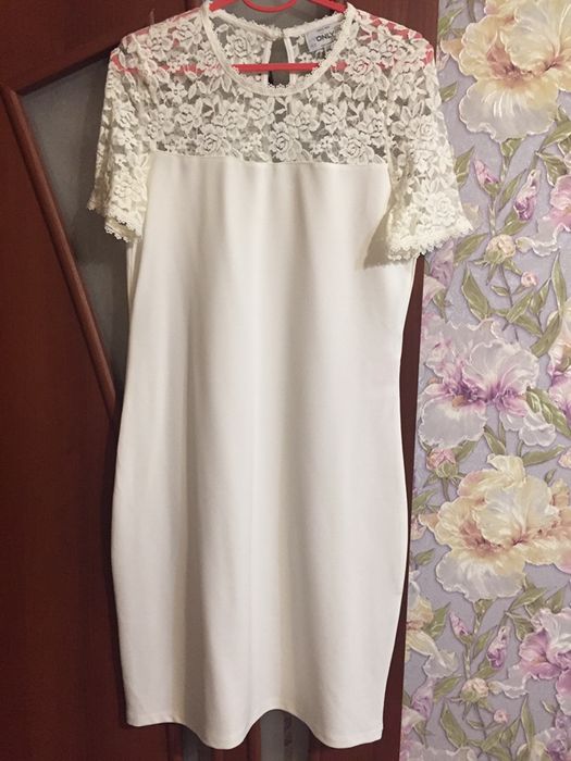 Платья нарядные