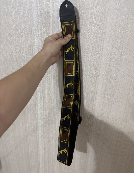 Гитара Fender и аксессуары к ней)