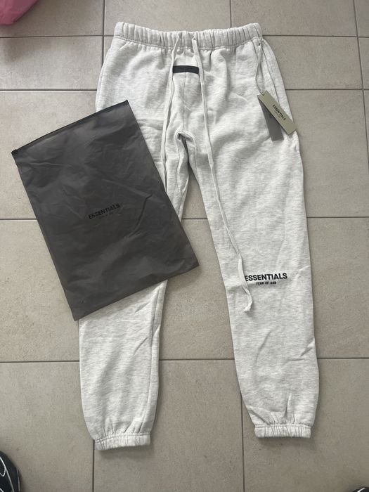 Pantaloni essentials