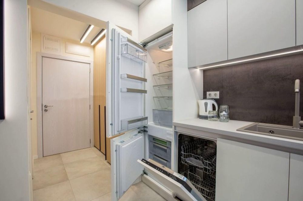 Дава се под наем Едностаен апартамент в София, Център - 40 кв.м за 599 € - Снимка #2