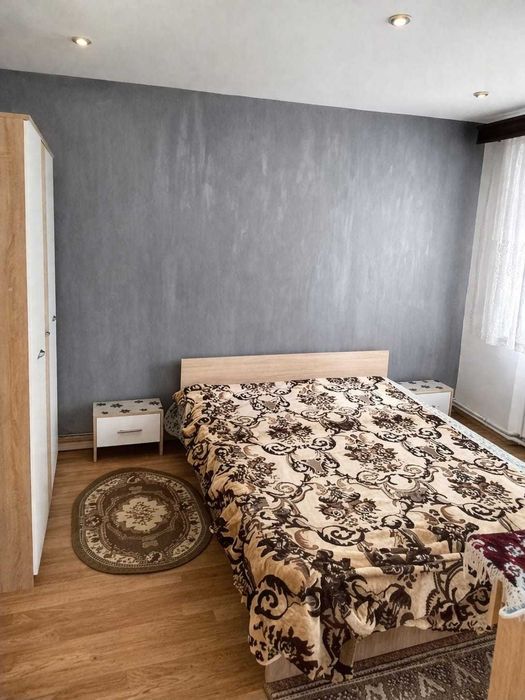 ULTRA-CENTRAL Petroșani! Apartament 2 Camere Modern, Renovat, Bloc Izolat, Lift Nou, 250€
