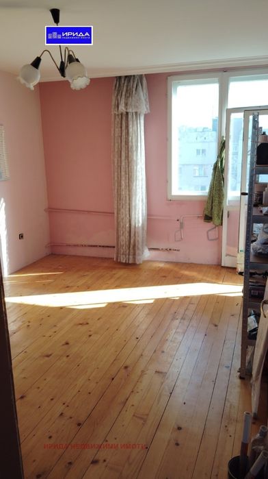 Просторен тристаен апартамент в Младост 3