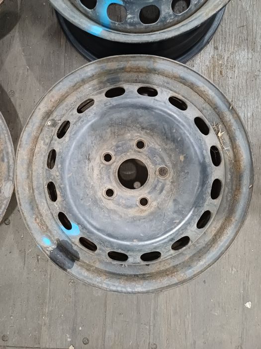 Диски R15 5x112 на Audi.