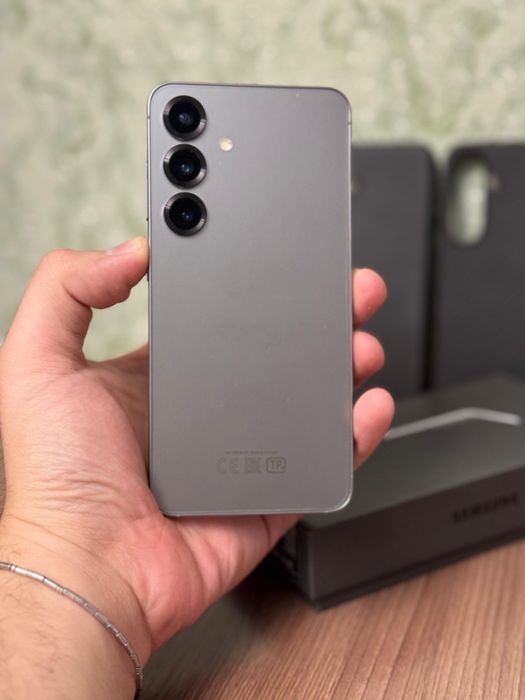 Samsung S 25 silver