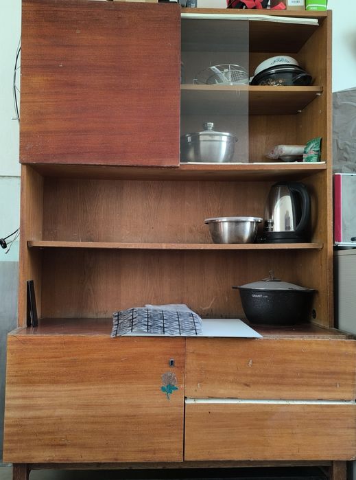 Сервант в хорошем состоянии, советских времён.