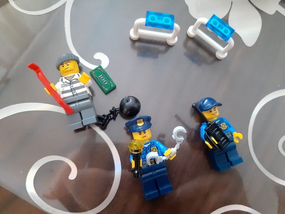 LEGO City – Centru Mobil de Poliție