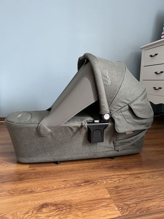 Nuna Lytl pine кош за новородено